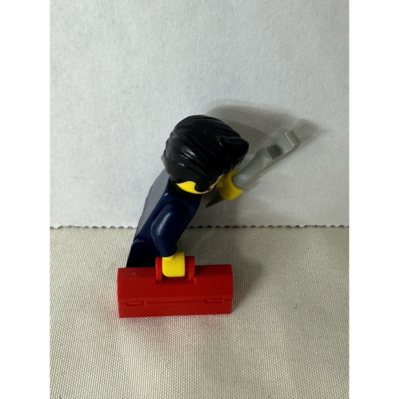 LEGO Minifigure "Raph" Mechanic /‎ Service Tech w/ Wrench 88631 + Toolbox - Picture 4 of 7